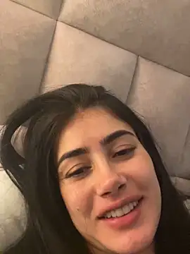 Sweet and caramel online show from March 21, 3:22 am