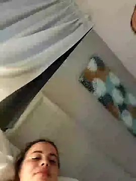 babybambiiii online show from April 17, 2:53 pm