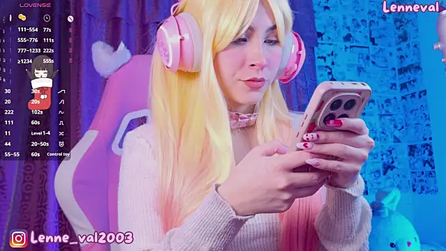 Lenneval1 online show from December 4, 3:05 am