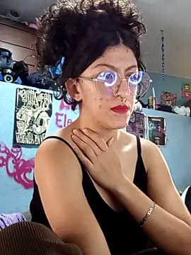 Snapshot of LoveElectra chatting on October 13, 2:51 pm LoveElectra online show from October 13, 2:51 pm