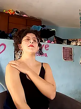 Snapshot of LoveElectra chatting on January 9, 5:53 pm LoveElectra online show from January 9, 5:53 pm