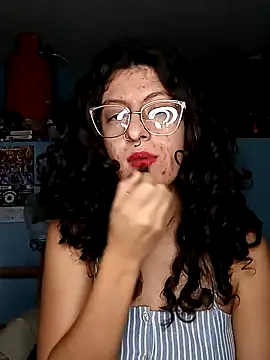 Snapshot of LoveElectra chatting on January 12, 12:49 am LoveElectra online show from January 12, 12:49 am