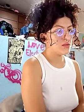 Snapshot of LoveElectra chatting on October 11, 1:23 pm LoveElectra online show from October 11, 1:23 pm