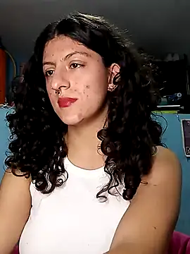 Snapshot of LoveElectra chatting on February 7, 10:30 pm LoveElectra online show from February 7, 10:30 pm