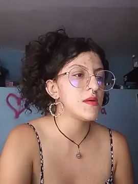 Snapshot of LoveElectra chatting on July 13, 1:05 am LoveElectra online show from July 13, 1:05 am