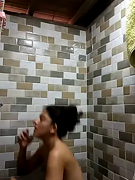 Snapshot of LoveElectra chatting on February 3, 6:39 pm LoveElectra online show from February 3, 6:39 pm