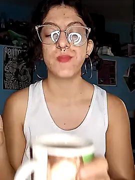 Snapshot of LoveElectra chatting on January 19, 2:06 pm LoveElectra online show from January 19, 2:06 pm