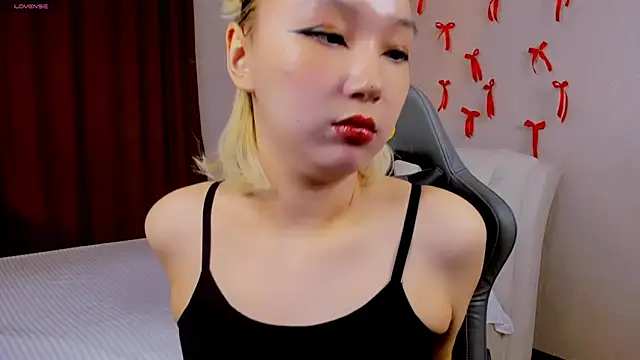 Milla Aheo online show from February 20, 1:02 pm