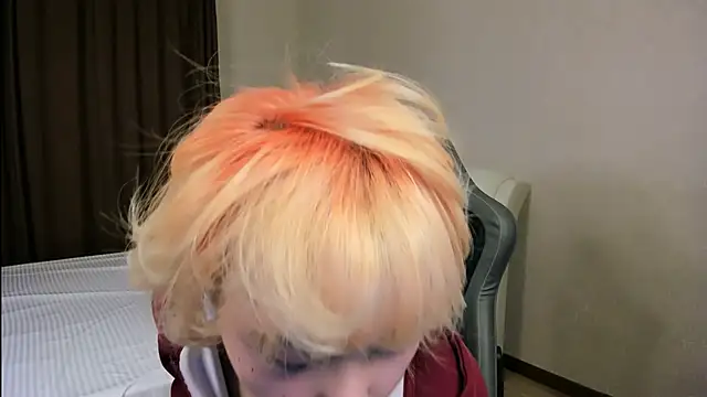 Snapshot of Milla_Aheo chatting on December 2, 12:40 pm Milla Aheo online show from December 2, 12:40 pm