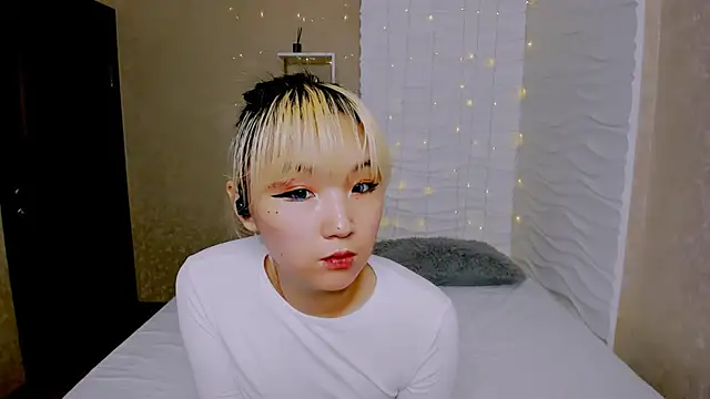 Milla Aheo online show from February 13, 4:12 am