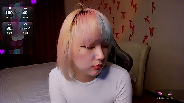 Milla Aheo online show from April 11, 1:04 pm