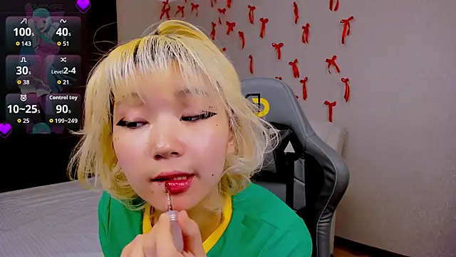 Milla Aheo online show from February 12, 1:11 pm