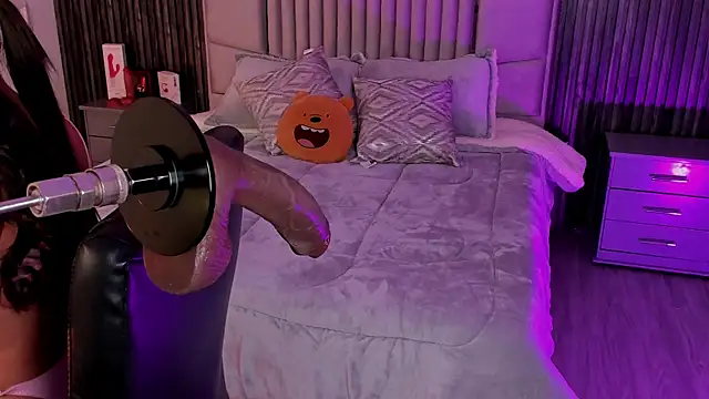 Lillyortiz online show from December 15, 8:03 pm