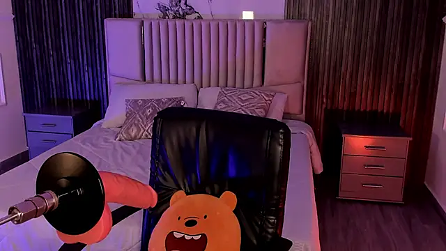 Lillyortiz online show from February 4, 12:22 pm