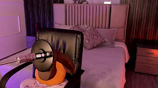 Lillyortiz online show from February 23, 8:42 pm