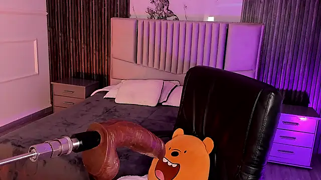 Lillyortiz online show from October 27, 7:59 pm