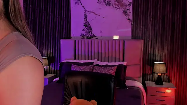 Lillyortiz online show from June 15, 8:41 pm