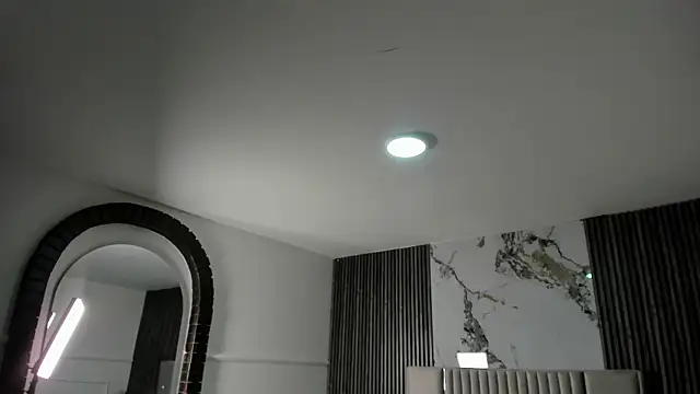 Lillyortiz online show from June 25, 8:14 pm