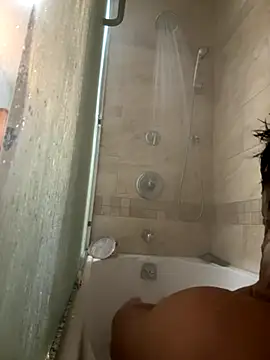 longcurved212121 online show from October 25, 5:46 pm