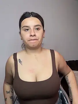 SaraBraun  online show from December 18, 6:34 pm