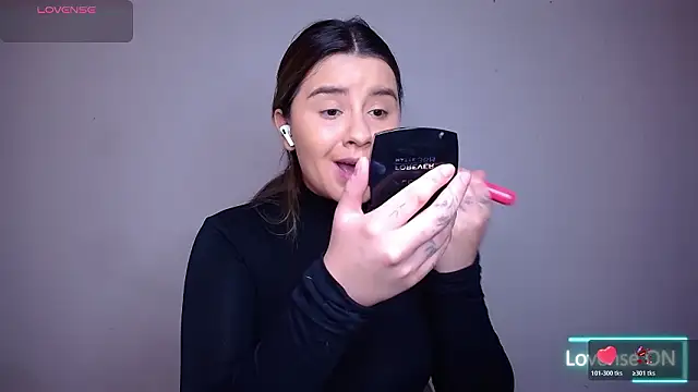 SaraBraun  online show from February 11, 5:13 pm