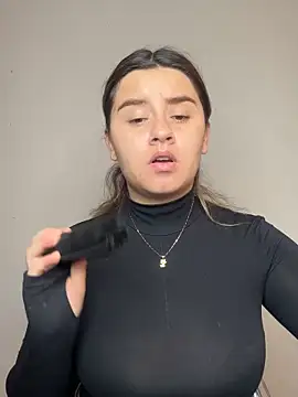 SaraBraun  online show from February 4, 5:19 pm