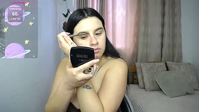 Snapshot of SaraBraun_ chatting on October 30, 7:00 pm SaraBraun online show from October 30, 7:00 pm