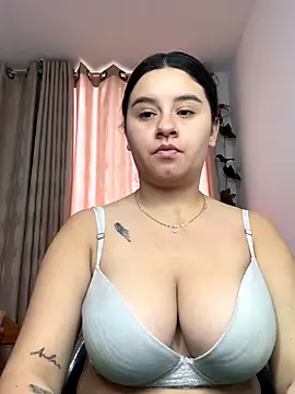 Snapshot of SaraBraun_ chatting on November 2, 4:45 pm SaraBraun online show from November 2, 4:45 pm