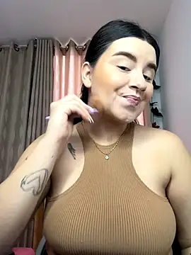 Snapshot of SaraBraun_ chatting on November 4, 6:01 pm SaraBraun online show from November 4, 6:01 pm