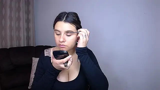 SaraBraun  online show from December 19, 5:37 pm