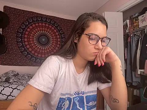 naughtynadia0502 online show from March 4, 2:53 pm