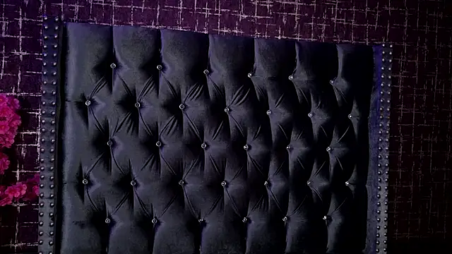 Snapshot of ArtemisaBlake chatting on October 4, 5:25 pm ArtemisaBlake online show from October 4, 5:25 pm
