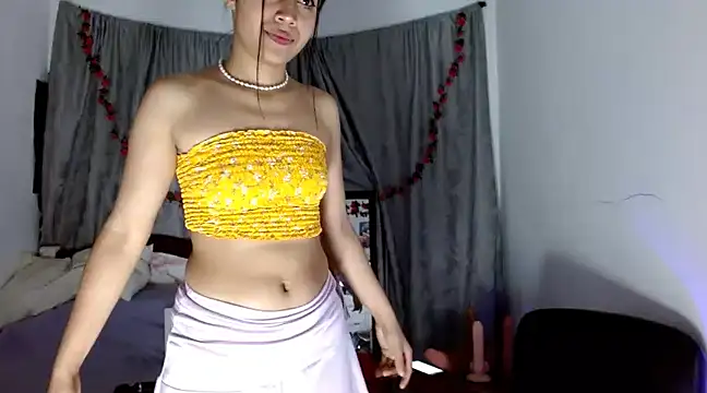 Snapshot of brihanna_lena chatting on March 6, 6:19 am brihanna lena online show from March 6, 6:19 am