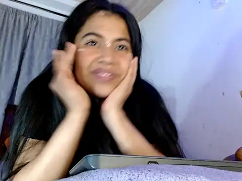 Snapshot of brihanna_lena chatting on October 17, 8:17 am brihanna lena online show from October 17, 8:17 am