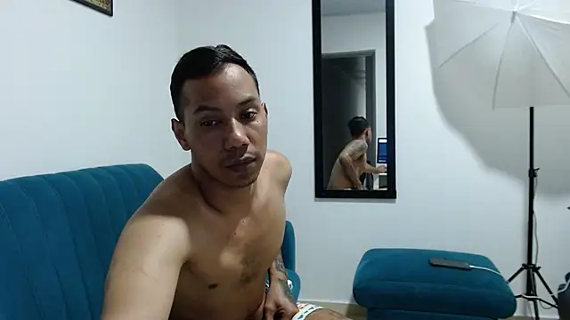 Snapshot of dream_fulfilled chatting on February 28, 3:26 am dream fulfilled online show from February 28, 3:26 am