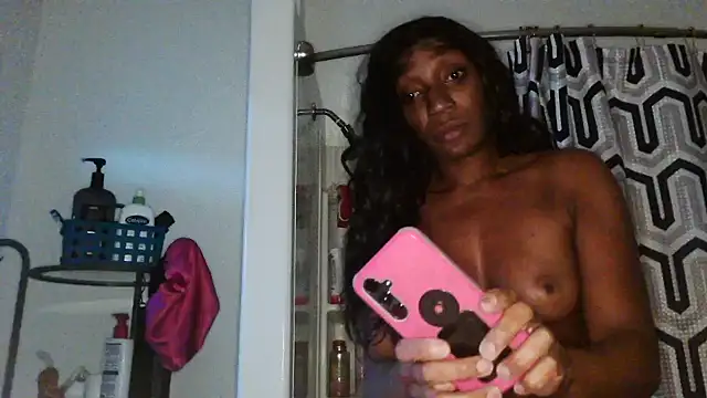 LuckiXCX online show from December 19, 11:40 pm