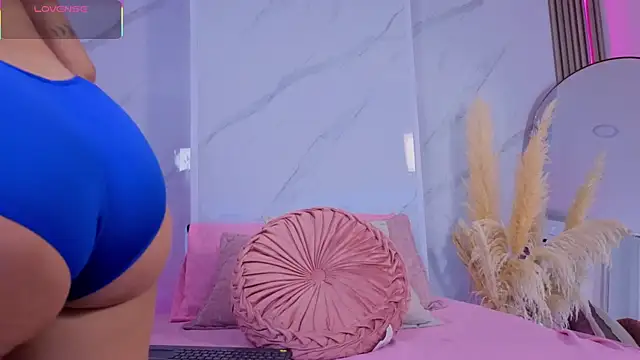 Chlooee   online show from October 23, 5:22 pm