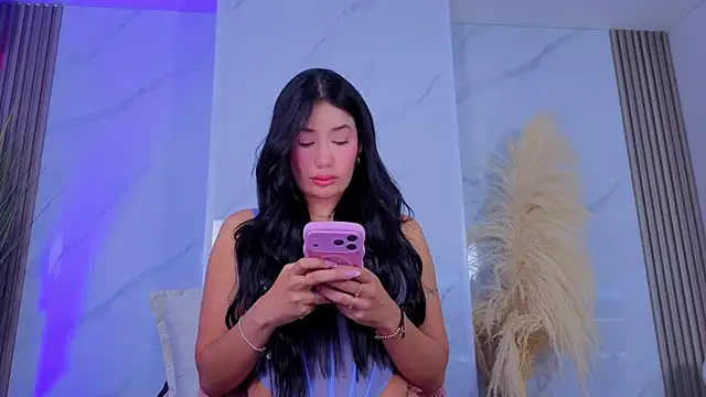Chlooee   online show from June 12, 1:58 am