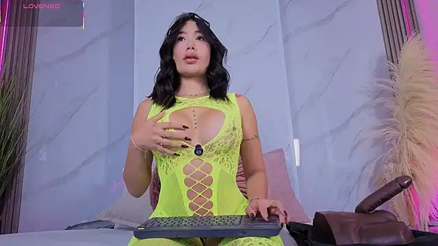 Chlooee   online show from February 14, 1:50 am