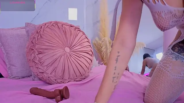 Chlooee   online show from October 28, 1:50 am