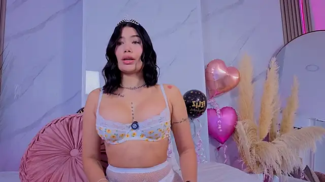 Chlooee   online show from November 3, 1:22 am