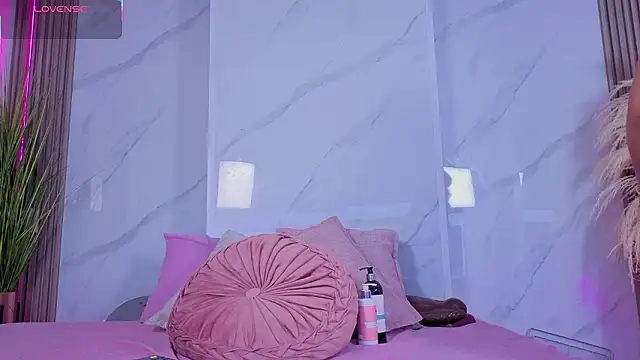 Chlooee   online show from March 12, 2:17 am