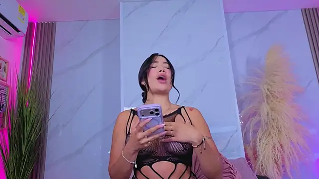 Chlooee   online show from May 28, 3:51 pm