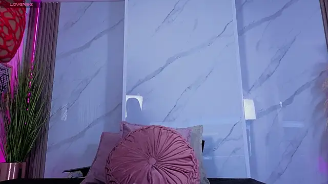 Chlooee   online show from March 20, 2:23 am