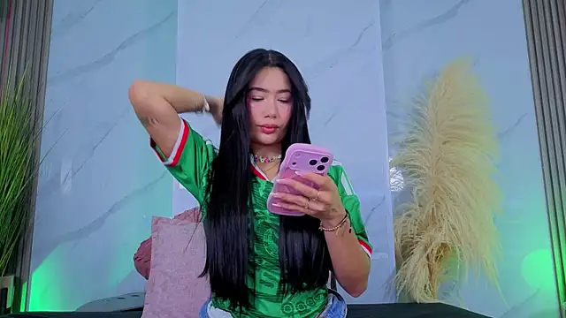 Chlooee   online show from June 25, 2:09 am