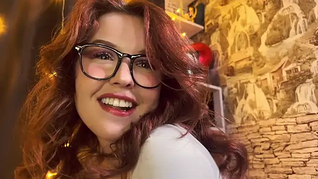 Snapshot of LaurenRossss chatting on March 15, 11:39 pm LaurenRossss online show from March 15, 11:39 pm