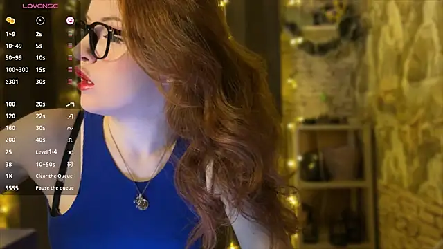 Snapshot of LaurenRossss chatting on January 16, 11:06 pm LaurenRossss online show from January 16, 11:06 pm