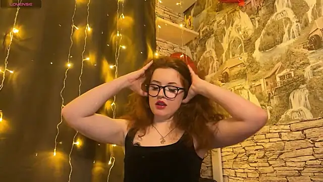 Snapshot of LaurenRossss chatting on February 11, 1:52 am LaurenRossss online show from February 11, 1:52 am