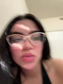 Snapshot of xsweetv chatting on February 6, 2:48 pm xsweetv online show from February 6, 2:48 pm