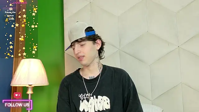 sett and gwen online show from May 19, 4:08 am